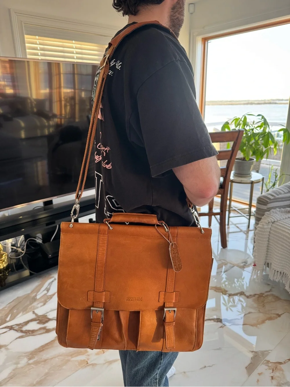 Kenneth Cole Reaction Cognac Brown Leather Messenger Briefcase